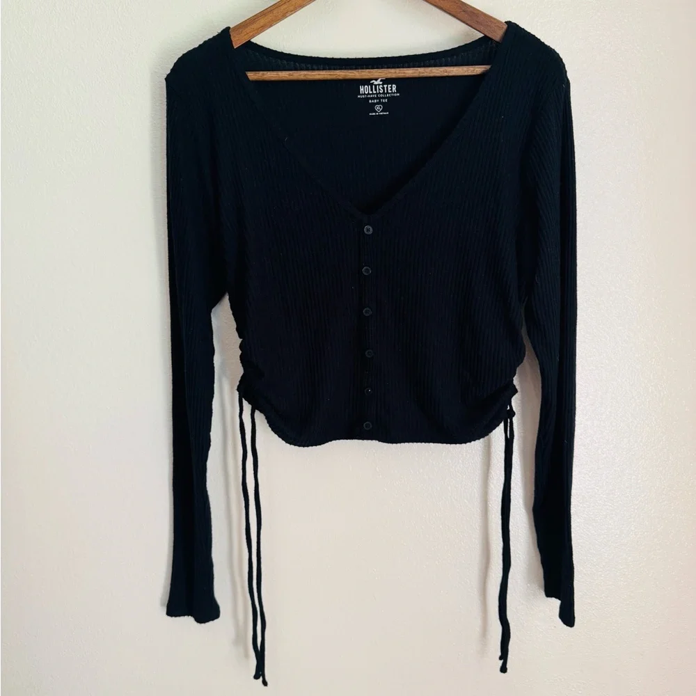Hollister Woman’s XL Black Ribbed Baby Tee Long Sleeve Boxy Fit Top